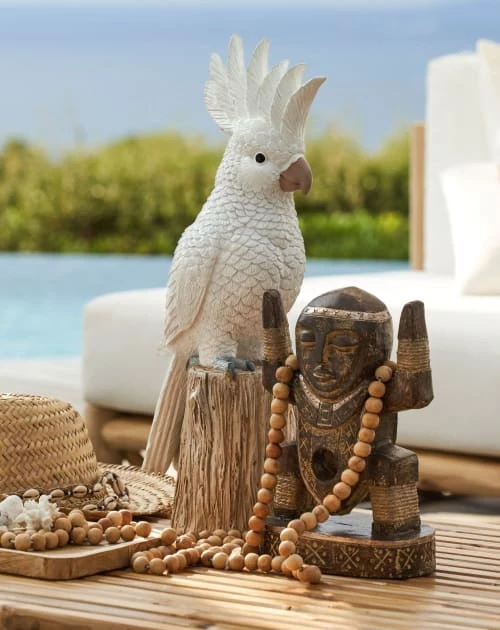 Maisons Du Monde Statuettes Et Figurines Statue De Jardin Cacatoès Sur Souche D'arbre Blanche H51 4 Maisons Du Monde Statuettes Et Figurines Statue De Jardin Cacatoès Sur Souche D'arbre Blanche H51 – Image 2