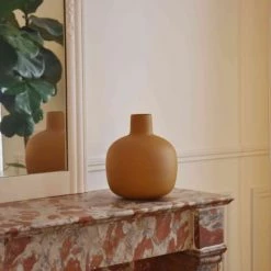 Passage Vernet Vases Vase Arrondi En Métal Jaune 9 Passage Vernet Vases Vase Arrondi En Métal Jaune -Vases Soldes vase arrondi en metal jaune 2