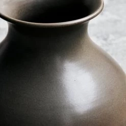 House Doctor Vases Vase En Céramique Marron H23 7 House Doctor Vases Vase En Céramique Marron H23 -Vases Soldes vase en ceramique marron h23 2