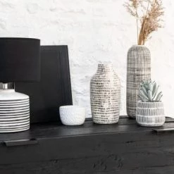 Maisons Du Monde Vases Vase En Grès Blanc Strié Noir H27 -Vases Soldes vase en gres blanc strie noir h27 1000 0 20 214081 10